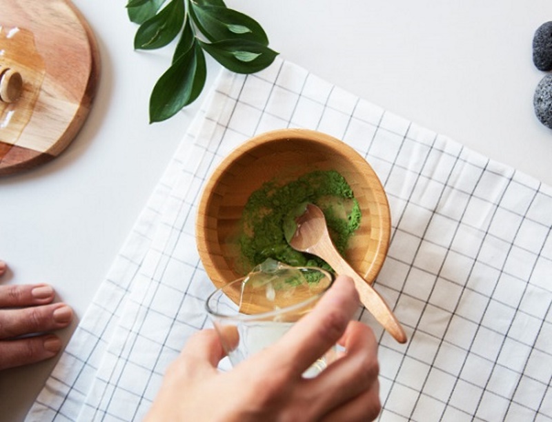 Mặt nạ nước dừa và bột đậu xanh