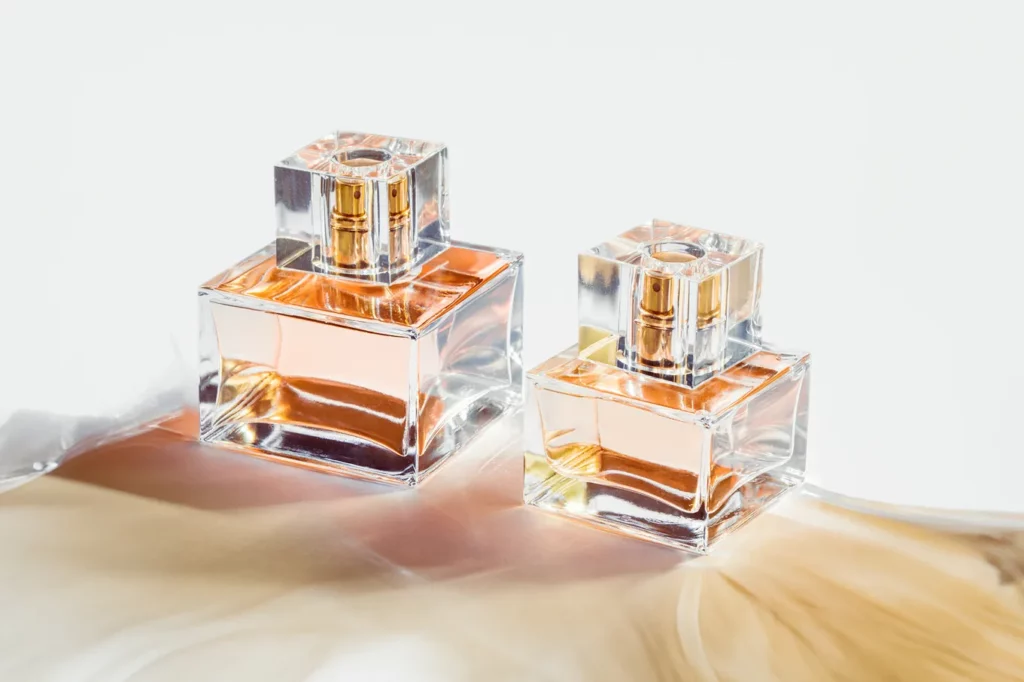 Làm thế nào để nước hoa lưu hương lâu hơn