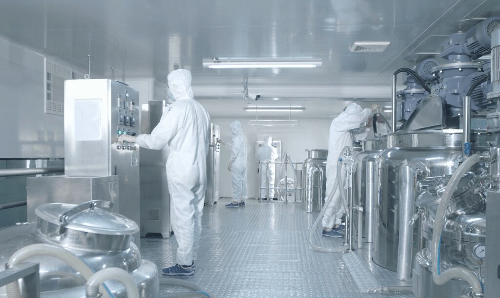 Gia Công Mỹ Phẩm 2026: 4 Xu Hướng Sống Còn Cho Thương Hiệu Việt